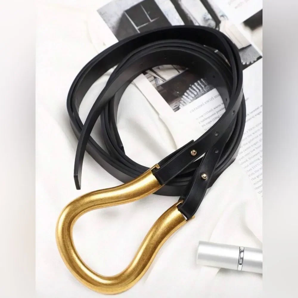 NEW! O/S BLACK Horse-bit  Strappy Belt with Gold Loop Accent